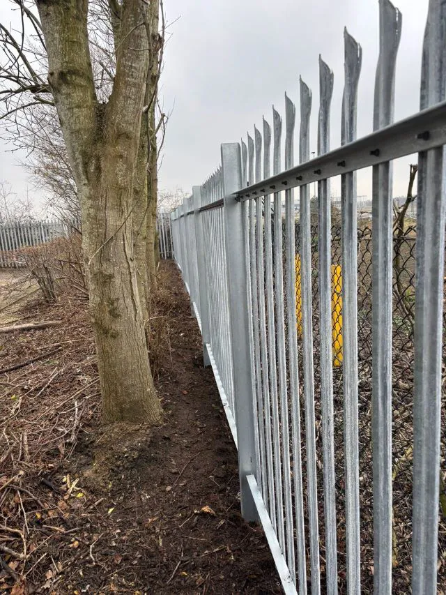Swindon warehouse steel palisade security fencing